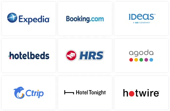 Logos von Buchungskanälen, darunter Expedia, Booking.com, Agoda, Hotelbeds und HRS
